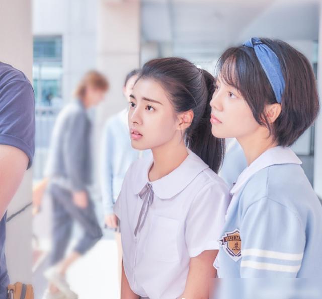 救援落湖男孩