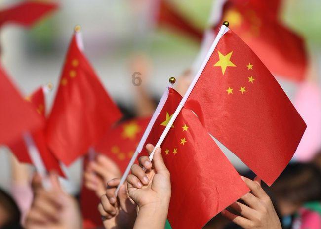 【财经早报】万科澄清偷漏税举报；宁德时代、比亚迪遭美军方禁止采购