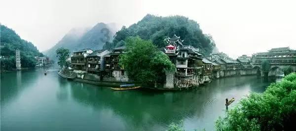 午盘:美股继续上扬 标普500指数逼近历史纪录
