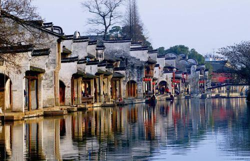 阿拉伯帝国谁才是正统?倭马亚王朝和阿拔斯王朝,似乎都不太平