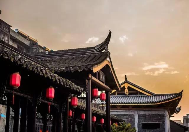 空中抛枪